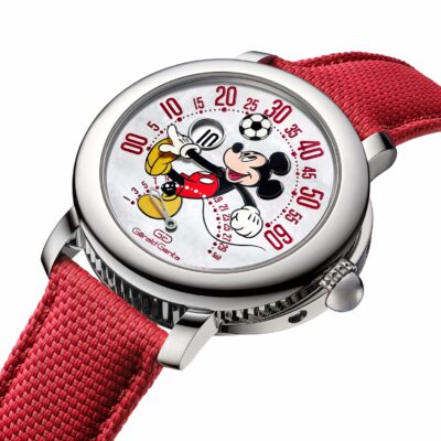 L’OROLOGIO GERALD GENTA ARENA BI-RETRO  CON TOPOLINO DISNEY CHE GIOCA A CALCIO