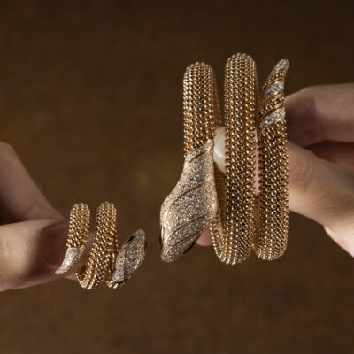 Bulgari inaugura la Serpenti Factory e la mostra “75 Years of Infinite Tales” a Milano