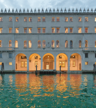 UN NUOVO CORNER VENEZIANICO AL FONDACO DEI TEDESCHI